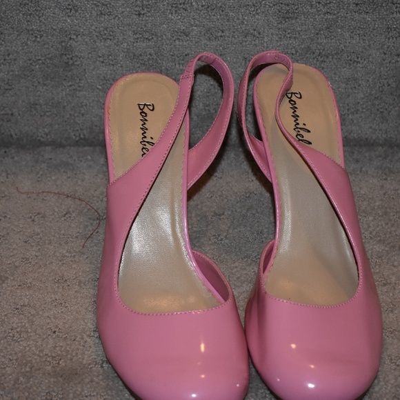 New Powder Pink Size 9 Heels - Picture 2 of 3